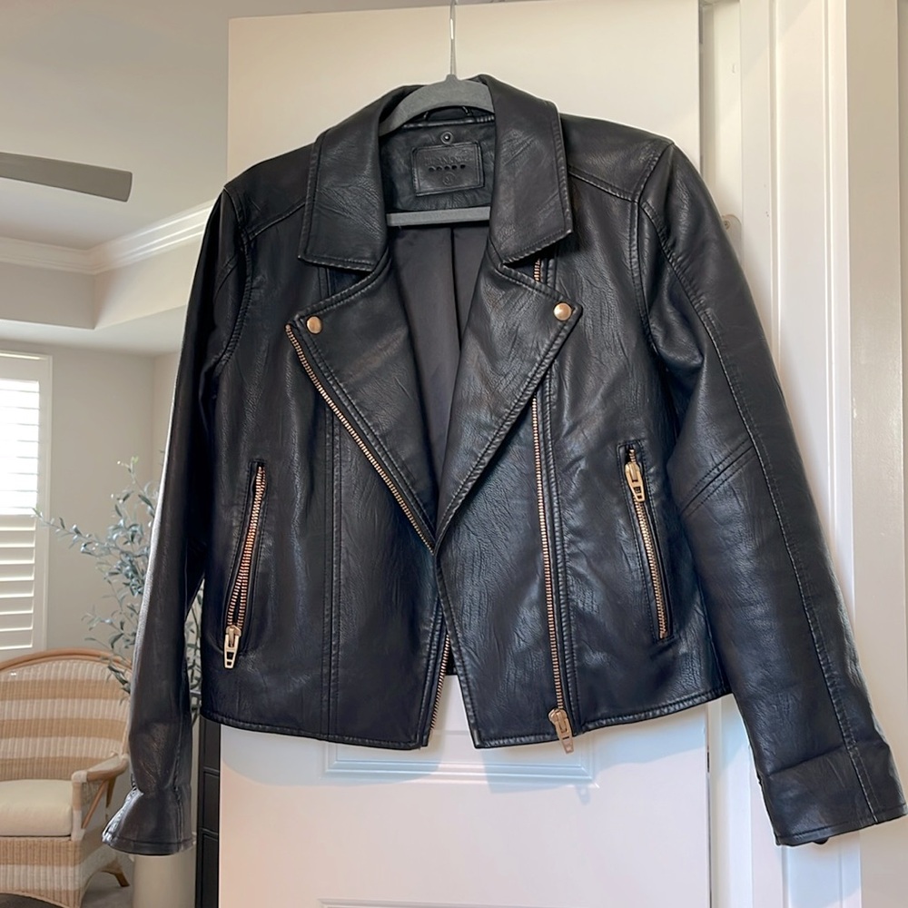 BlankNYC faux leather jacket. Rose gold/gold hardware.